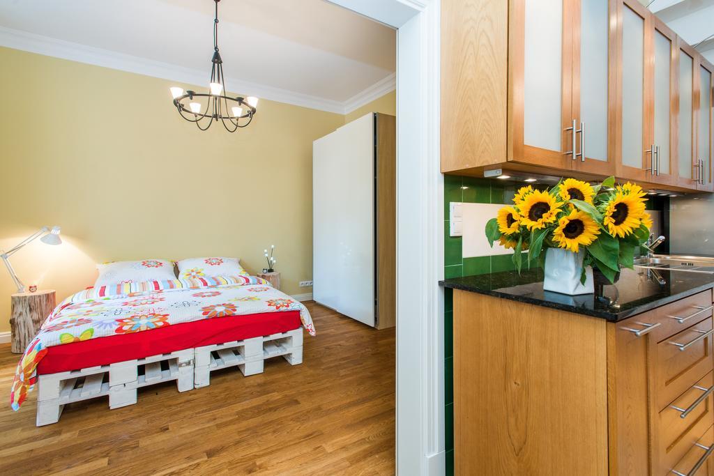 Style4Rent Sunny Old Town Apartments Krakkó Szoba fotó